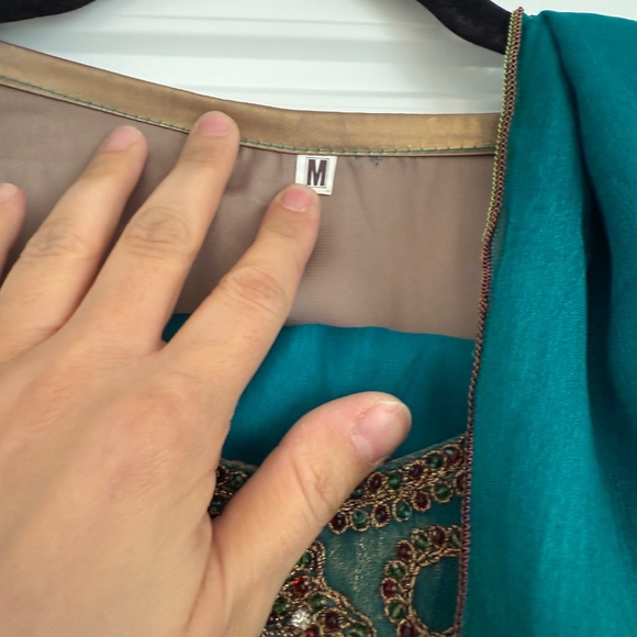 Shalwar Kameez with Dupatta 3pc set - Picture 7 of 7